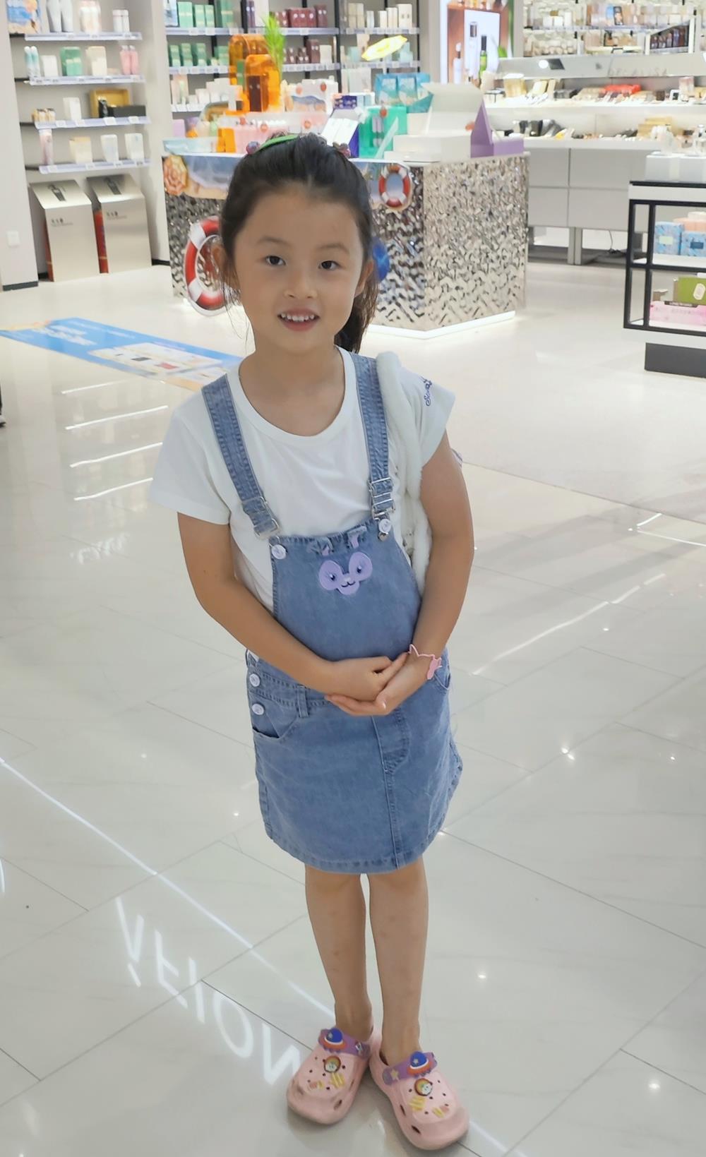 74eb29cddf624d8492e2b219756abdc8.Jpeg