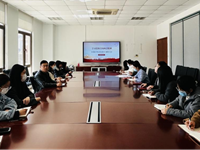 学习两会精神，争做先锋教师 ——记东沙湖小学第五党支部3月主题当日活动