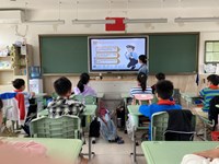 防范拒绝欺凌——记东沙湖小学防范欺凌主题班会活动