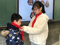 我为队旗添光彩 ——记东沙湖小学一年级“弘扬雷锋精神”主题活动（一）