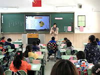 聚焦自然拼读  打磨学科特色——记东沙湖小学低段英语教研活动