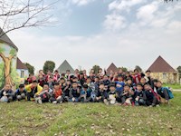 放飞童心 拥抱春天——记东沙湖学校一年级春季实践活动