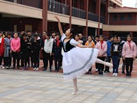 春天芭蕾，唱响青春——记2019东沙湖学校初中部广场音乐会